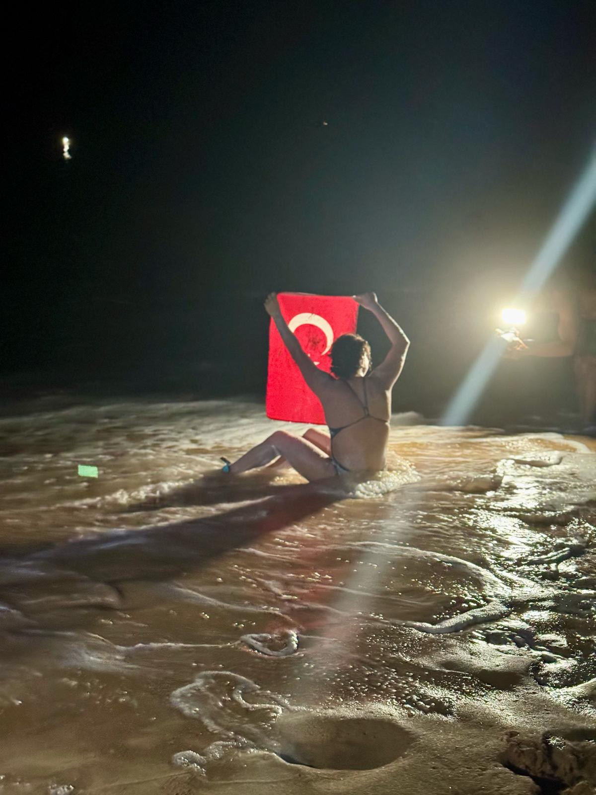 Aysu Türkoğlu Kaiwi Kanalı'nı Geçen En Genç Türk Oldu